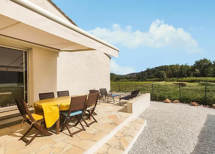 2 Bedroom In Cessenon-sur-Orb